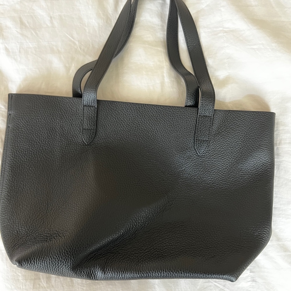 ONLY USED ONCE LIMITED EDITION Cuyana Small Classic Structured Tote Black/Blush
